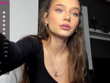 girl
        isia_slay cam image #201506