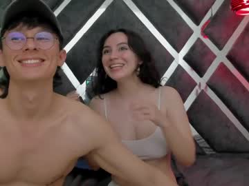 couple
        pinky_masha cam image #2410358