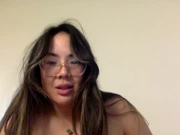 girl
        giathelibra cam image #4343144