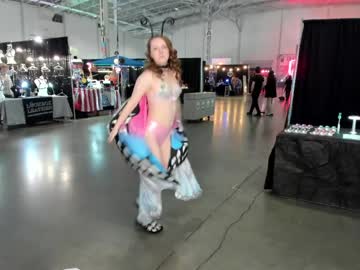 girl
        skyewatson cam image #3531800