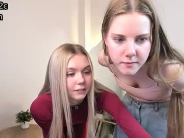 couple
        _little_bunnies_ cam image #1279150