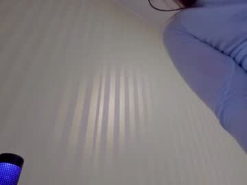 girl
        aminaswan_ cam image #2132581