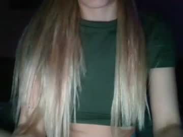 girl
        itsfoxybaby cam image #541322