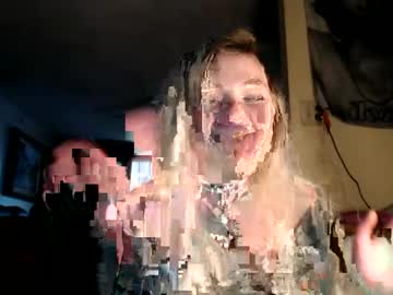 girl
        kipsy420 cam image #4085571