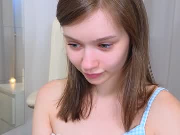 girl
        bless_sheila cam image #1147363