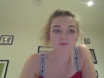girl
        redroseldn cam image #602957