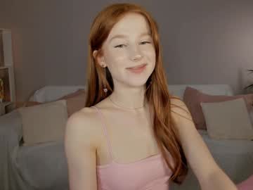 girl
        leahsthetics cam image #3825333