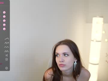girl
        _rose_i cam image #1498517