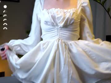 girl
        taitehambelton cam image #3949039