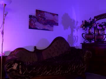 girl
        jessiccaburns cam image #459774