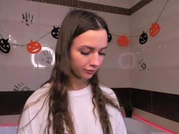 girl
        claire_amoure cam image #3586987