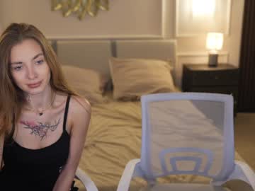 girl
        anabel054 cam image #4599365