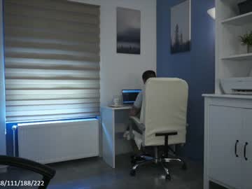 couple
        yournaughtypixie cam image #2609293