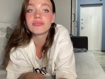 girl
        angel_from_sky cam image #3138287