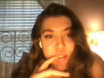 girl
        starletxx cam image #1653230