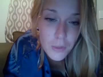 girl
        brittx00x cam image #1461399