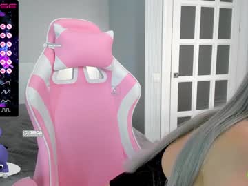 girl
        keizzzy cam image #469754