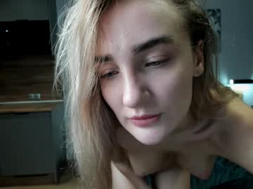 girl
        cuttiechloe cam image #3637768