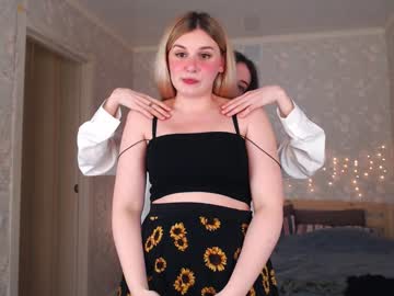 girl
        tendermoon__ cam image #2205076