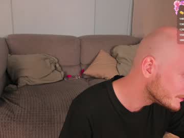 couple
        maypeach cam image #3391919