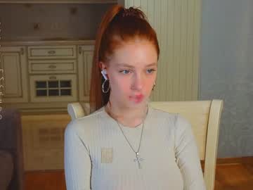 girl
        shirleywhitney cam image #2272051
