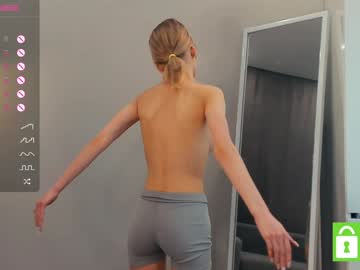 girl
        melondama cam image #3773423
