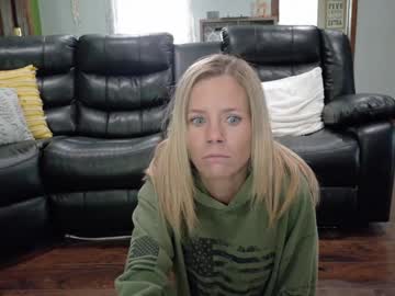 girl
        armyvet1991 cam image #4454750