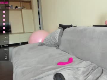 girl
        emilymilf__ cam image #1346256