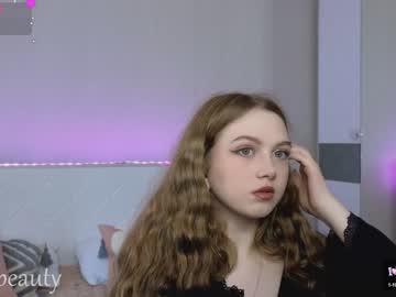 girl
        small_blondee cam image #4377346