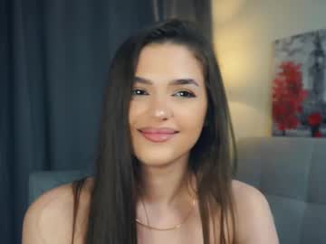 girl
        zarabeamer cam image #4523109