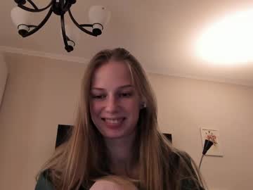 girl
        magic_couple13 cam image #4071110