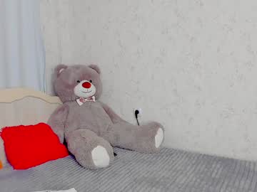 girl
        nika_tailor cam image #3797123