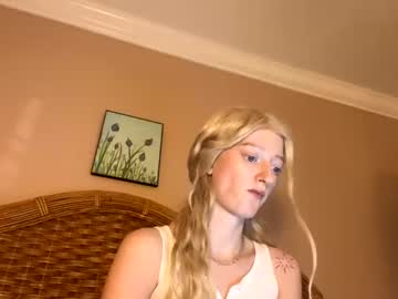 girl
        ssoftstarr18 cam image #2815796