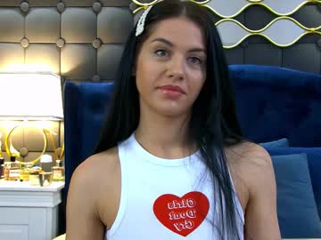 girl
        sophie__hill cam image #4285440