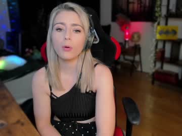 girl
        kimilee22 cam image #1898945