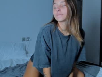girl
        eleonora_linn_ cam image #3994313
