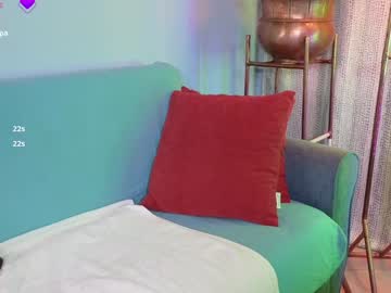 girl
        mya_emerald cam image #3911982
