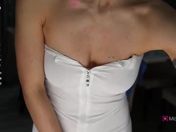 couple
        xwithy cam image #4167041