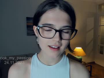 girl
        look_my_passion cam image #1947815