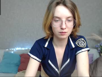 girl
        mary_klaus cam image #657733