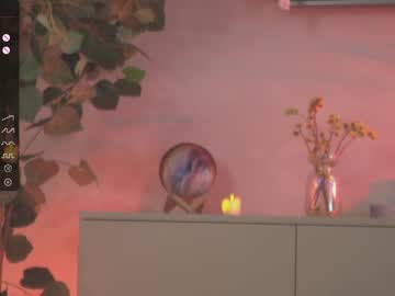 girl
        oki_dokie cam image #1821130