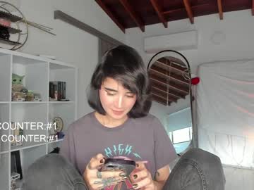 girl
        lonelly_lolly98 cam image #2124089