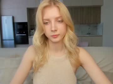 girl
        oh_honey_ cam image #2711211