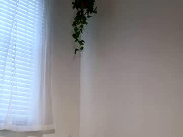 girl
        littlegreekflower cam image #2189713