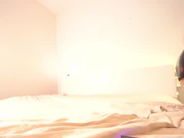 girl
        reei__ cam image #2141682