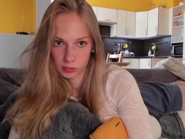 girl
        magic_couple13 cam image #3032151