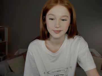 girl
        leahsthetics cam image #4050460