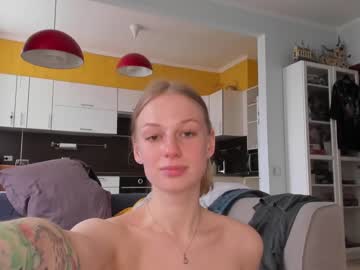 girl
        magic_couple13 cam image #2764085