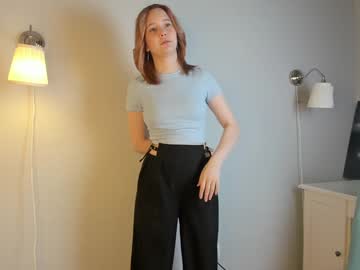 girl
        odettefares cam image #3710434
