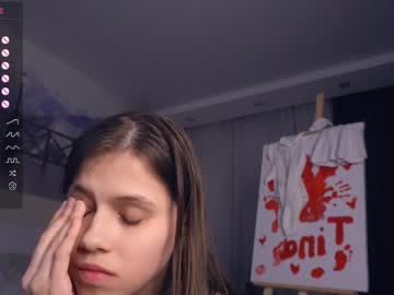 girl
        maydacarls cam image #2626372